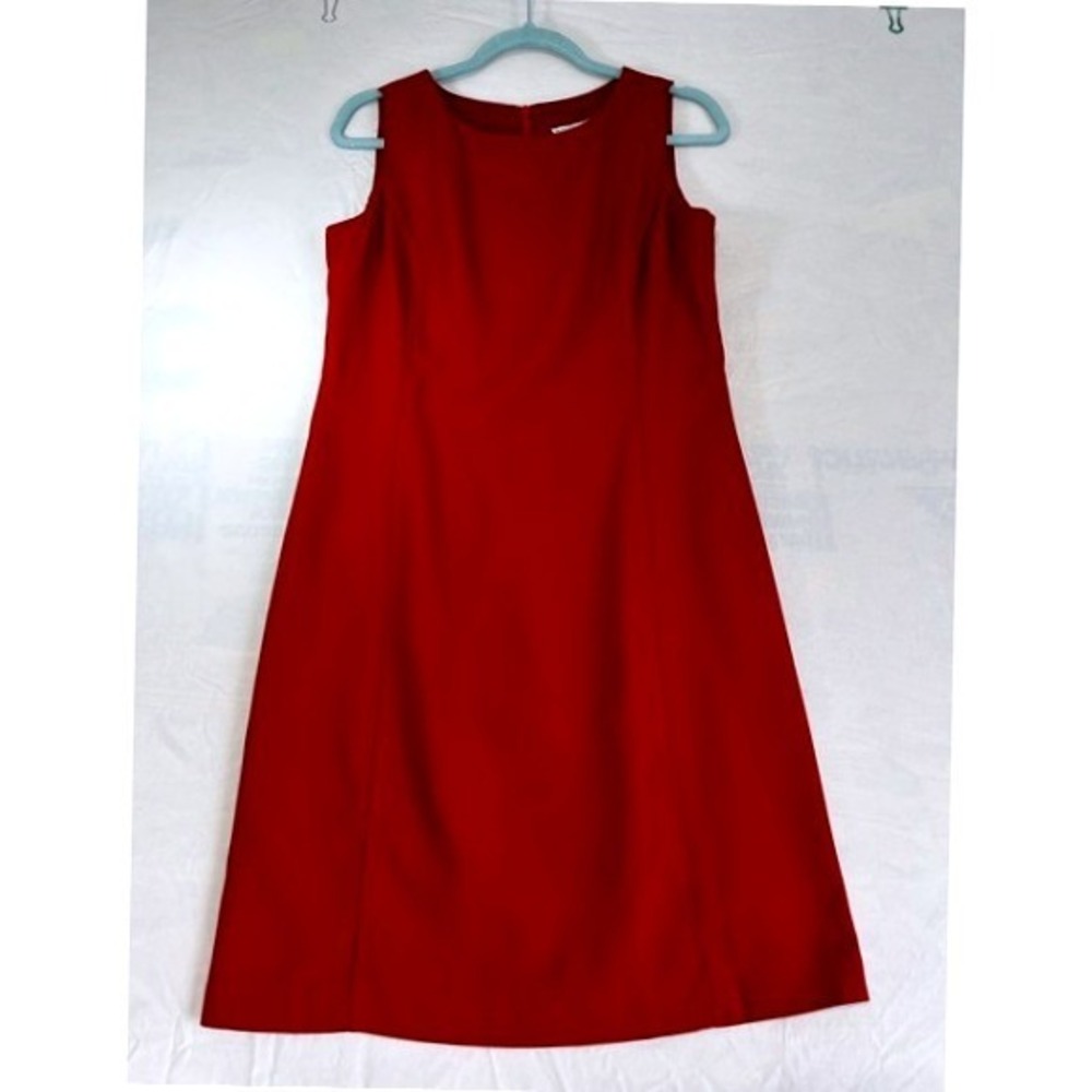 Maggy London Petites Red Sleeveless Sheath Dress Size 8P R23800 Crepe Lined